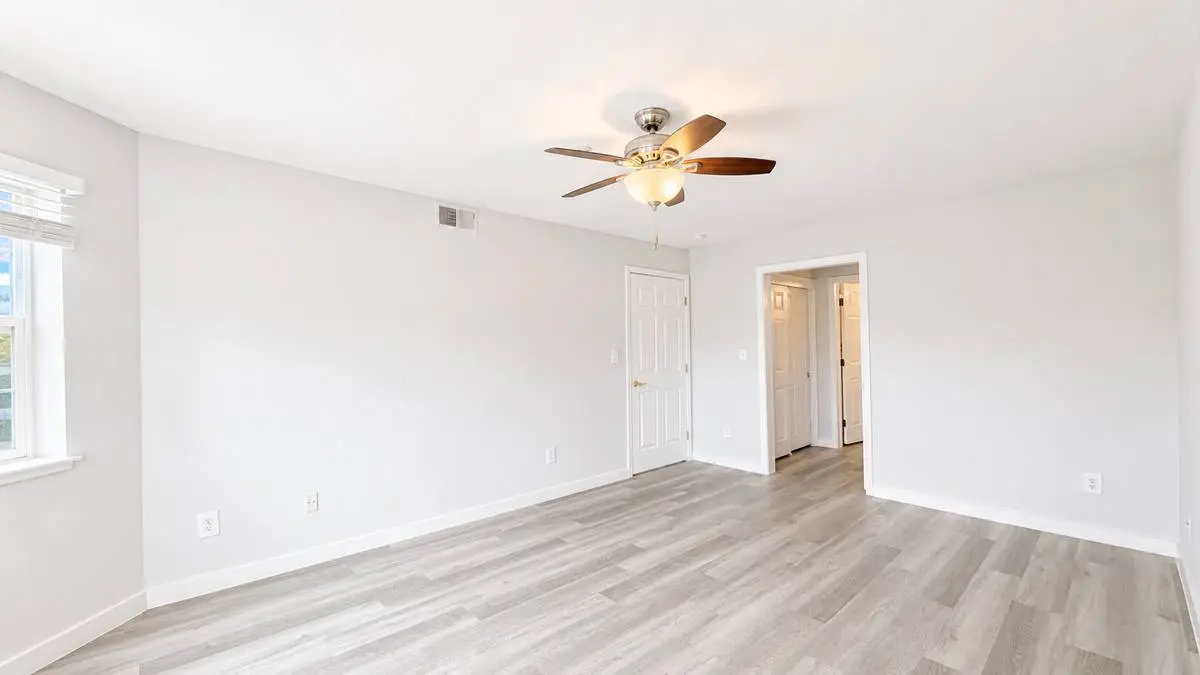 90 Athol Avenue #1D, rental in Grand Lake, Oakland