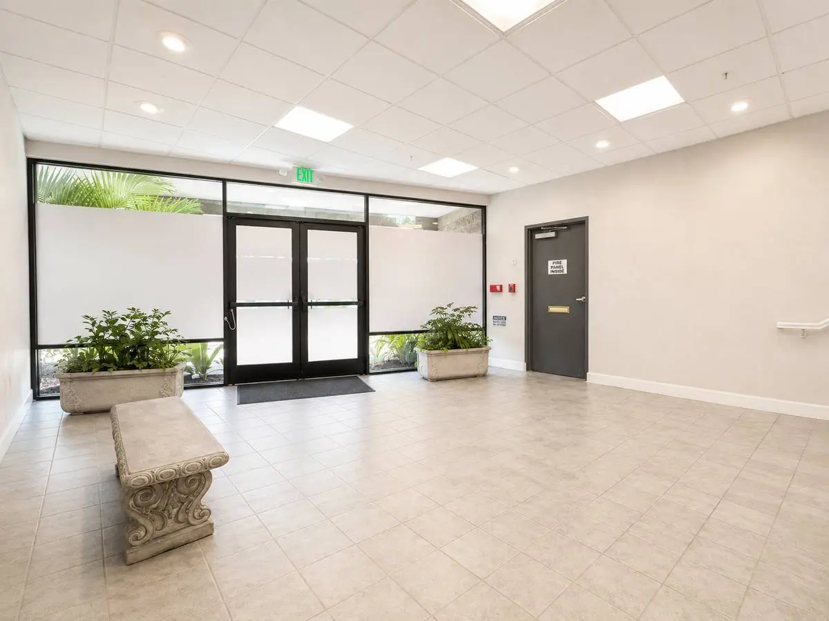 90 Athol Avenue #1D, rental in Grand Lake, Oakland