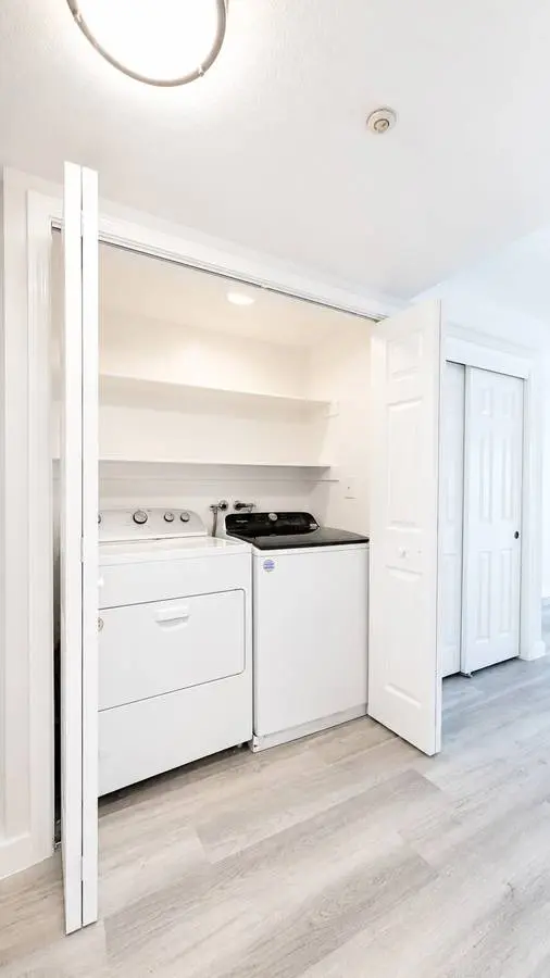 90 Athol Avenue #1D, rental in Grand Lake, Oakland